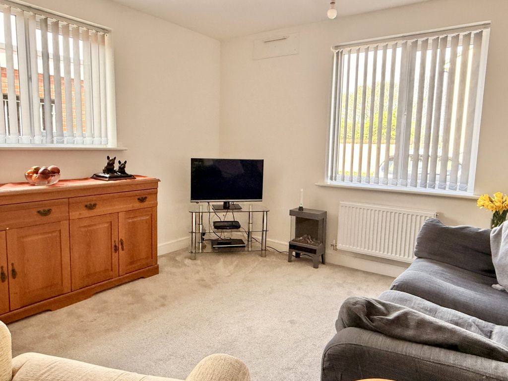 Property photo 3 of 13 Living Room