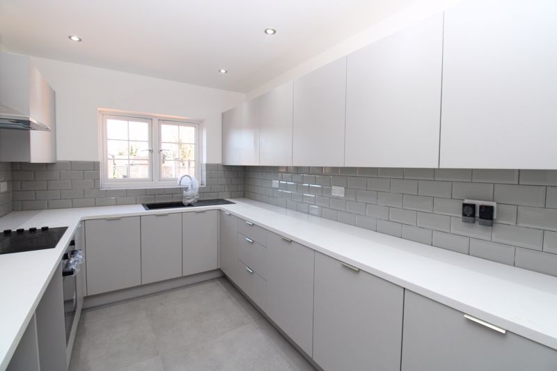 Property photo 2 of 10 Photo 5