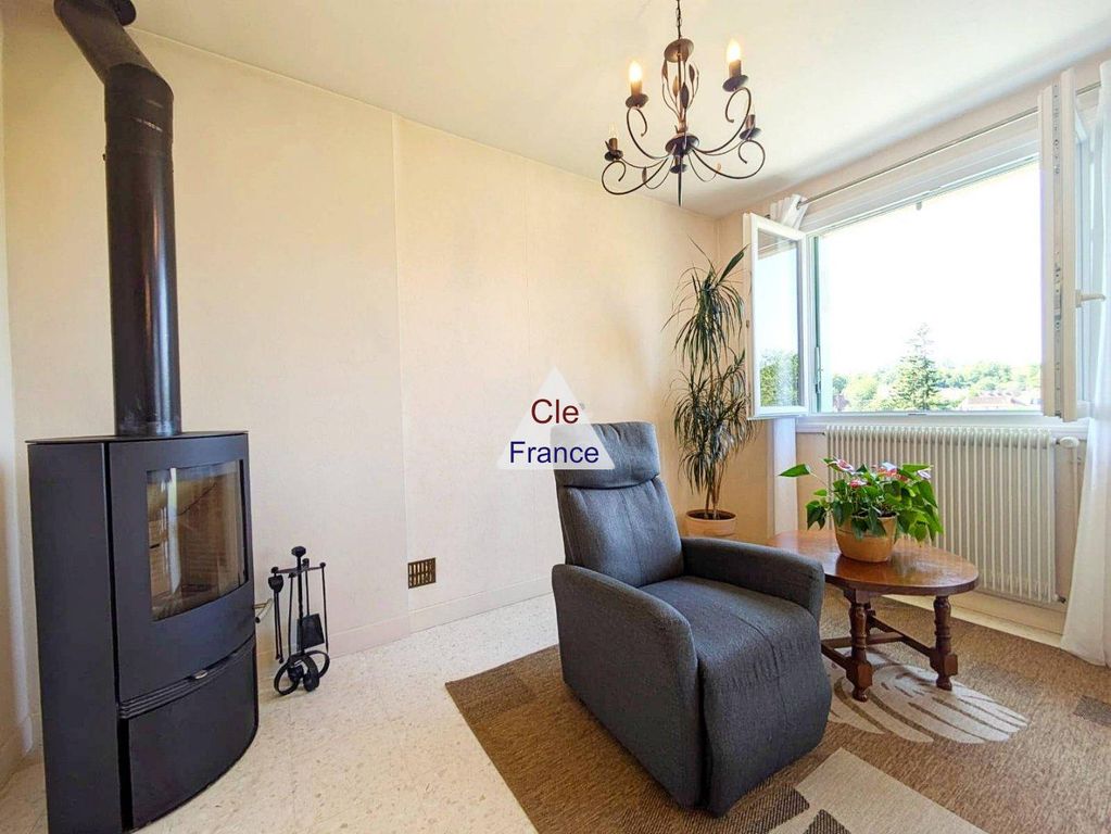Property photo 3 of 19