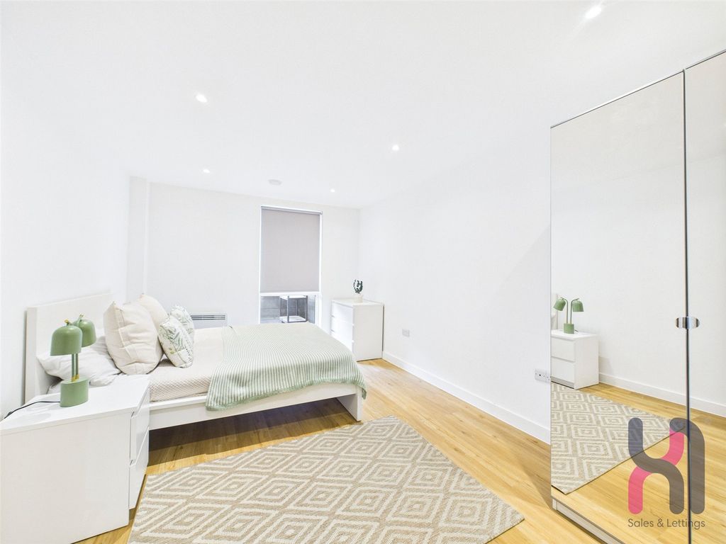 Property photo 3 of 4 Picture No. 22