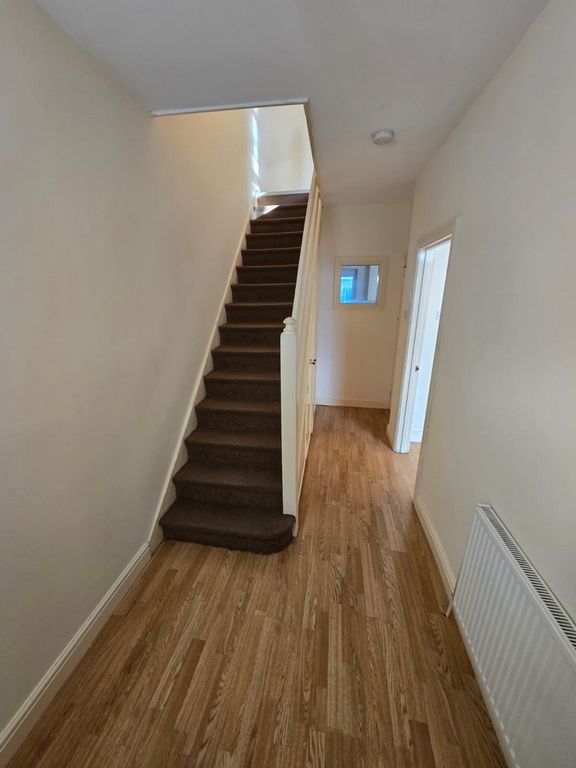 Property photo 2 of 13 Photo 9