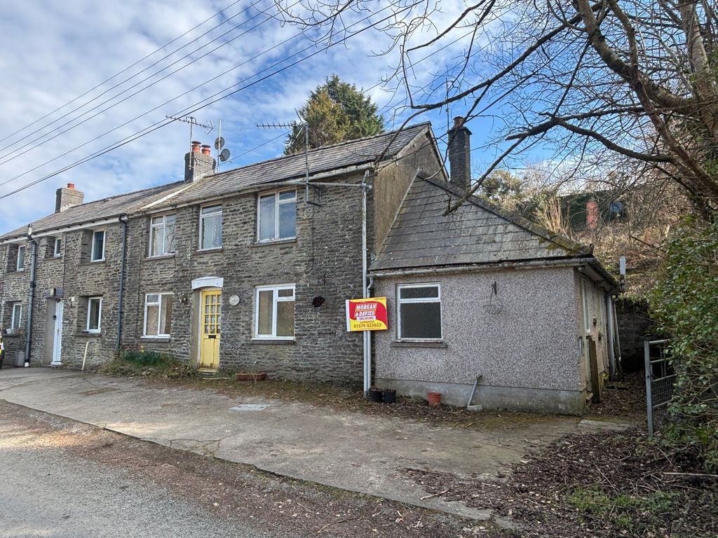 Property photo 2 of 27
