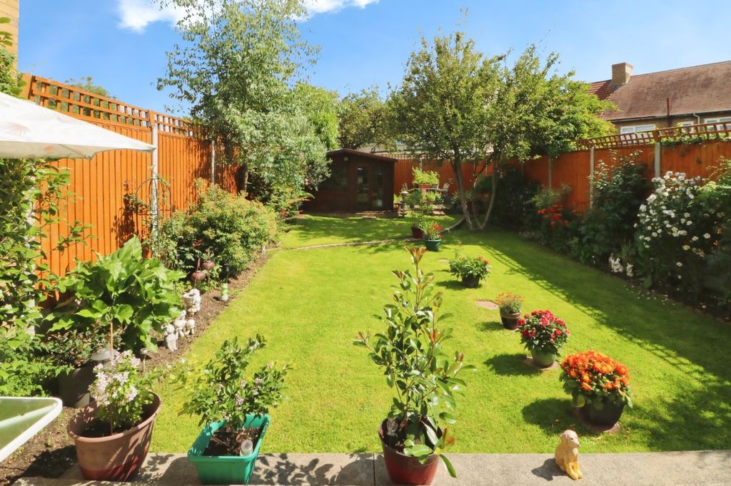 Property photo 2 of 25 Rear Garden