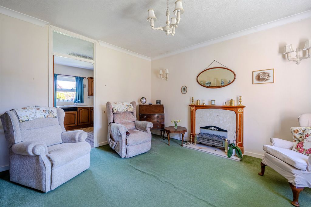 Property photo 2 of 8 Picture No. 23