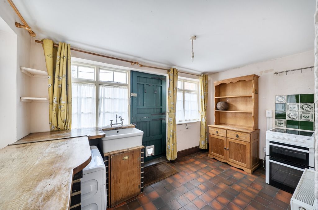 Property photo 3 of 15 Kitchen