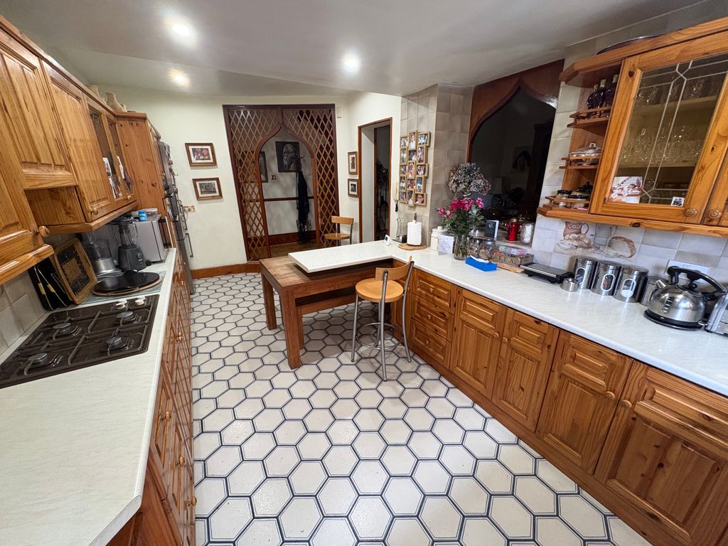 Property photo 3 of 10 Img_2629