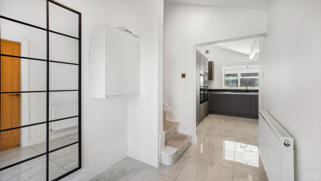 Property photo 3 of 35 4866737