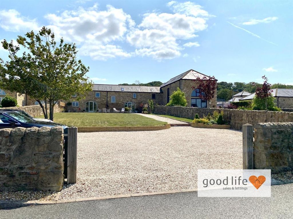 Property photo 1 of 29 20250809_143432000_Ios 52Overthehill.Jpg