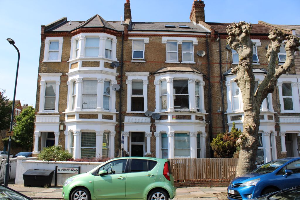 Property photo 2 of 7