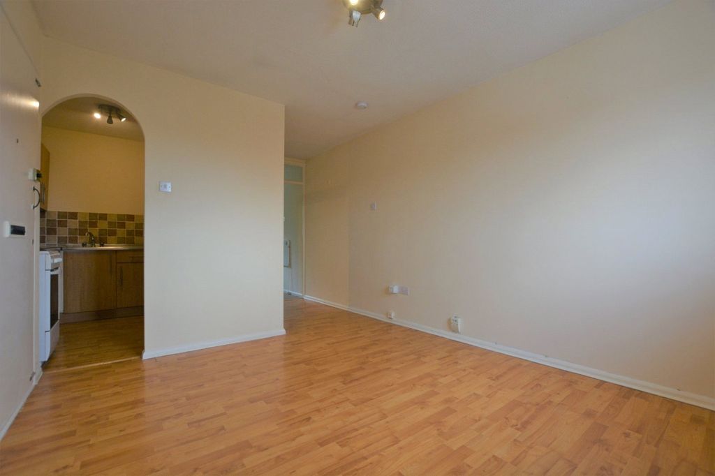 Property photo 2 of 6 Picture No. 01