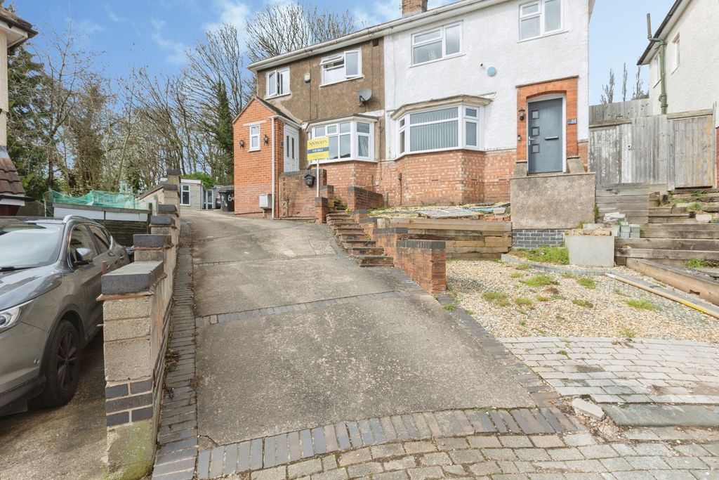 Property photo 1 of 20 Front