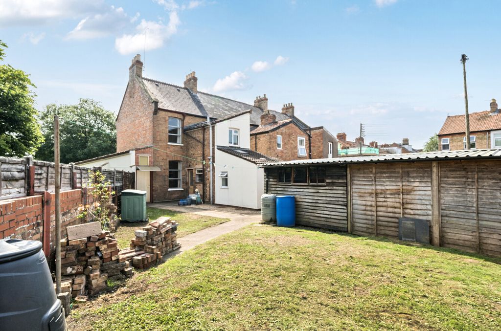 Property photo 1 of 16 1310959-1-68525B5...
