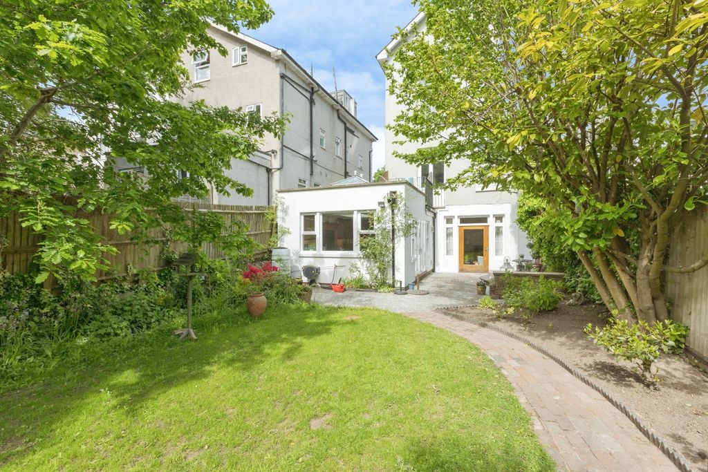 Property photo 1 of 20 Pbox-Img.Jpg