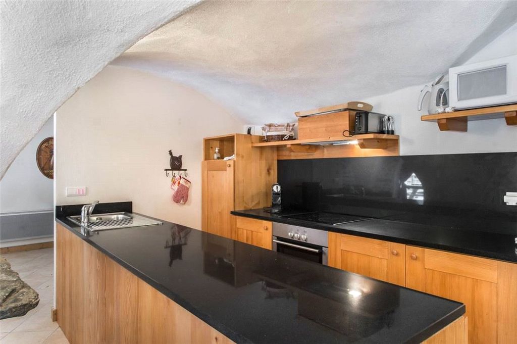 Property photo 3 of 6 For Sale Meribel