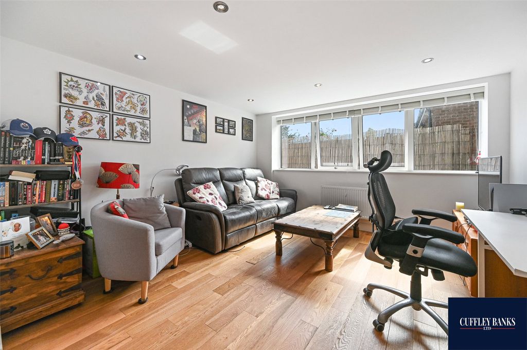 Property photo 1 of 9 Picture No. 02
