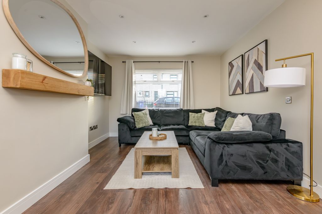 Property photo 2 of 16 Property Image 2