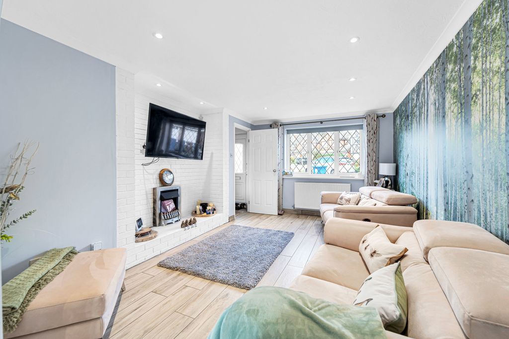 Property photo 2 of 16