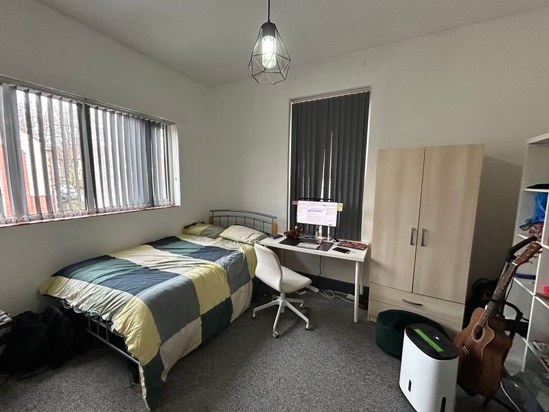 Property photo 1 of 10 Photo 11