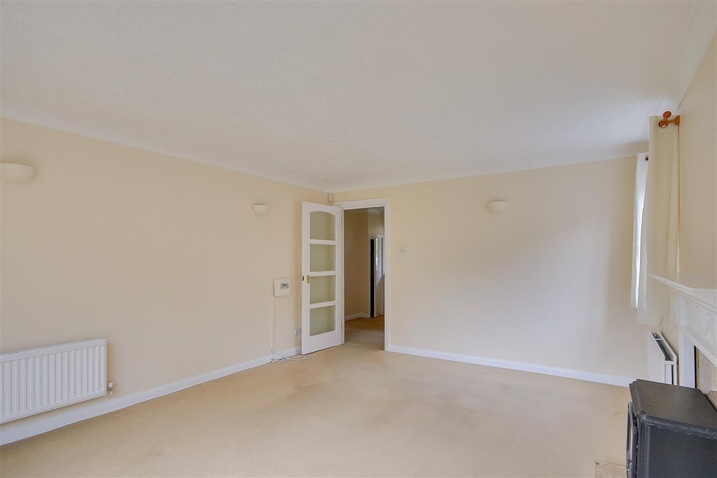 Property photo 3 of 13 Img_1526-Img_1528.Jpg