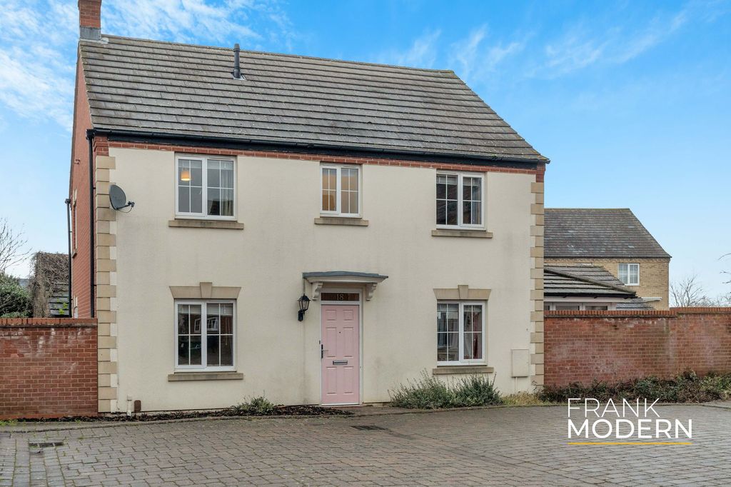 Property photo 1 of 31