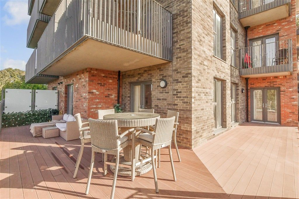 Property photo 2 of 17 Balcony / Terrace