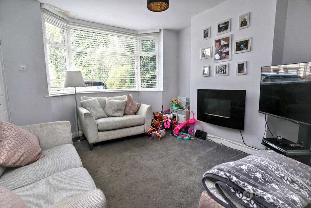 Property photo 3 of 16 5219385