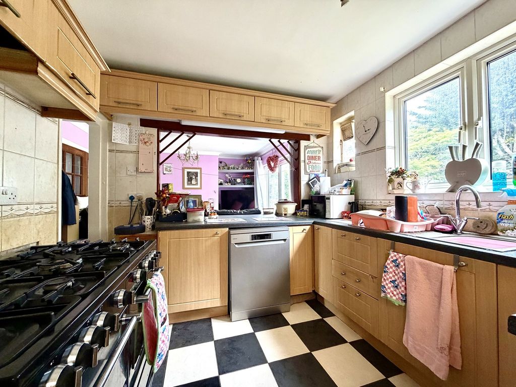 Property photo 3 of 10 Not Specified