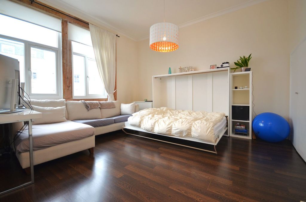 Property photo 3 of 9