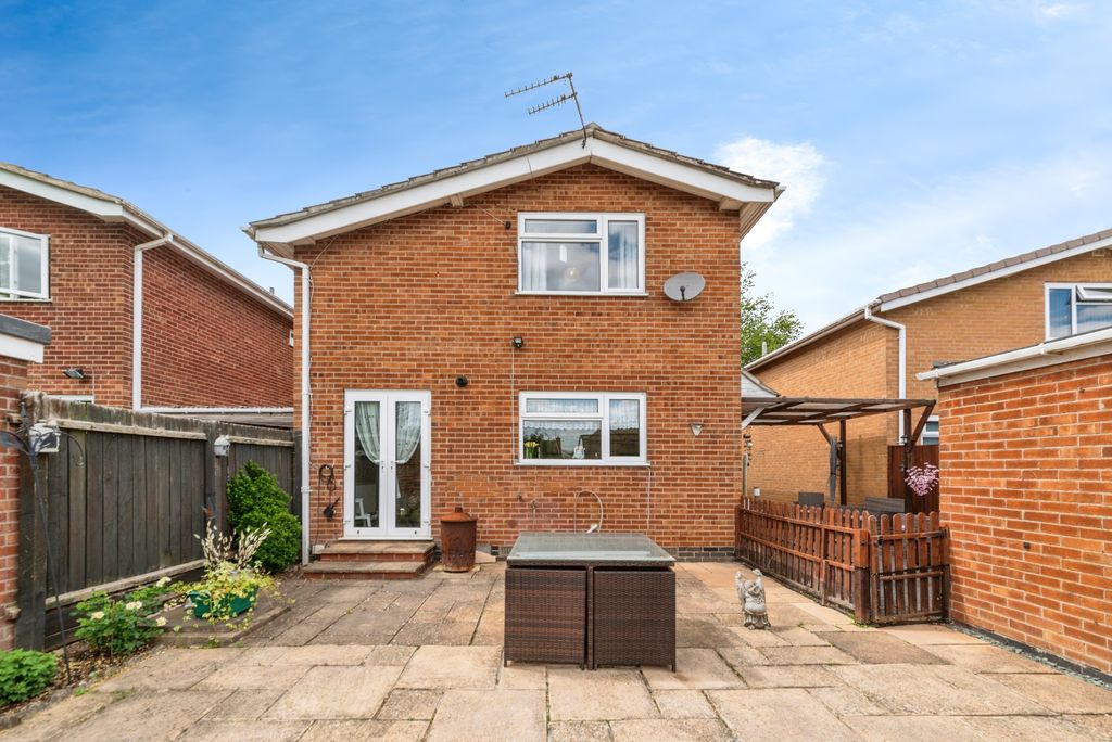 Property photo 1 of 17 15_Peascliffe_Drive-20