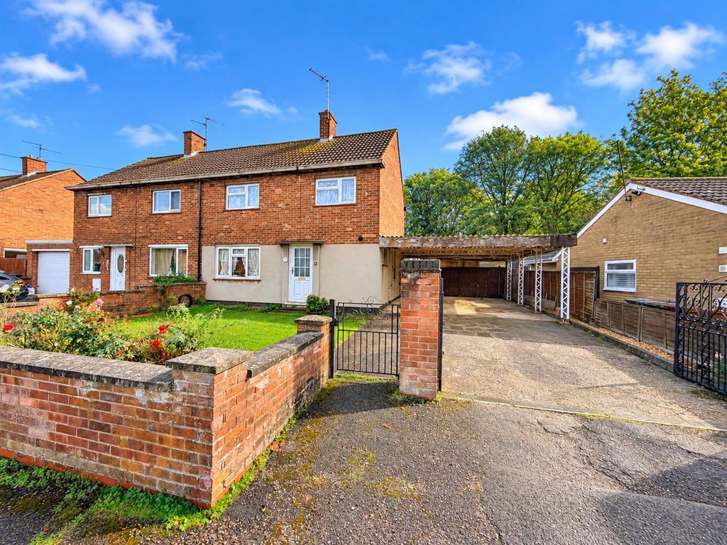 Property photo 1 of 33 411B0c7E86.Png