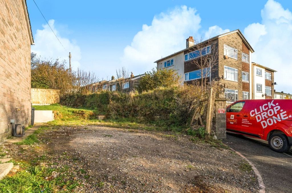 Property photo 1 of 3 Picture No. 02