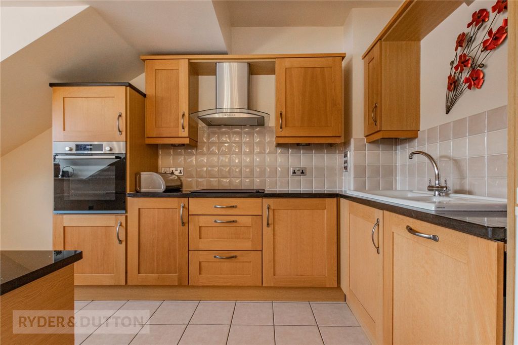 Property photo 3 of 21 Kitchen