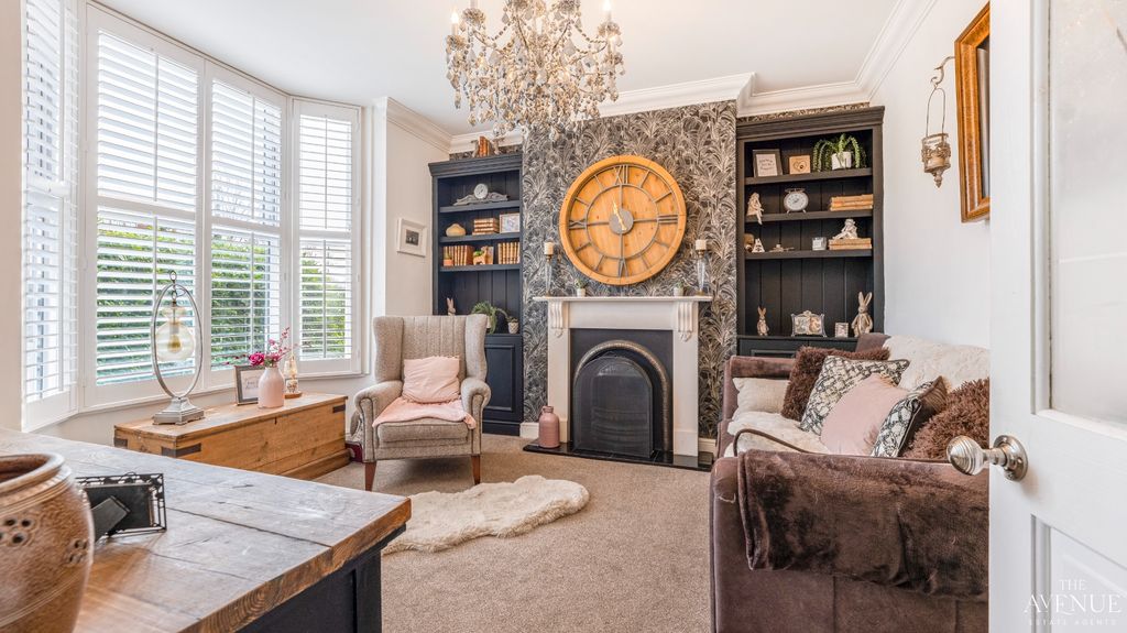 Property photo 3 of 36 4891304