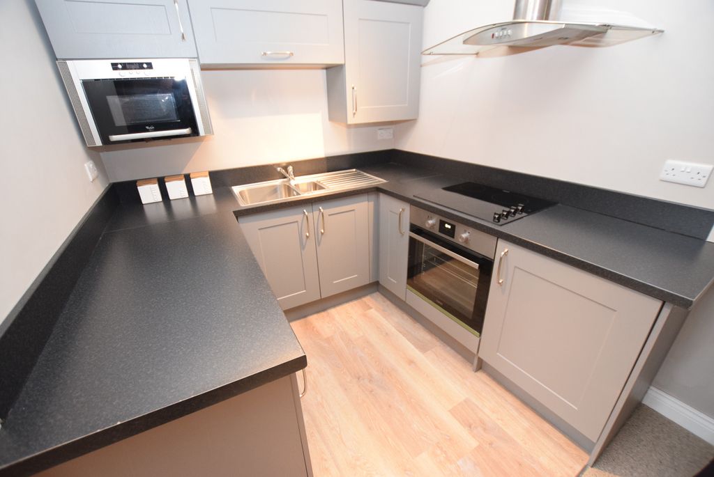 Property photo 3 of 18 1232215