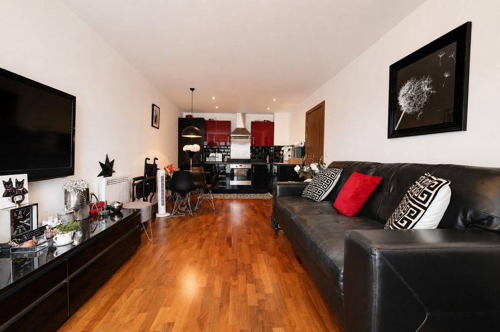 Property photo 2 of 6 5318553