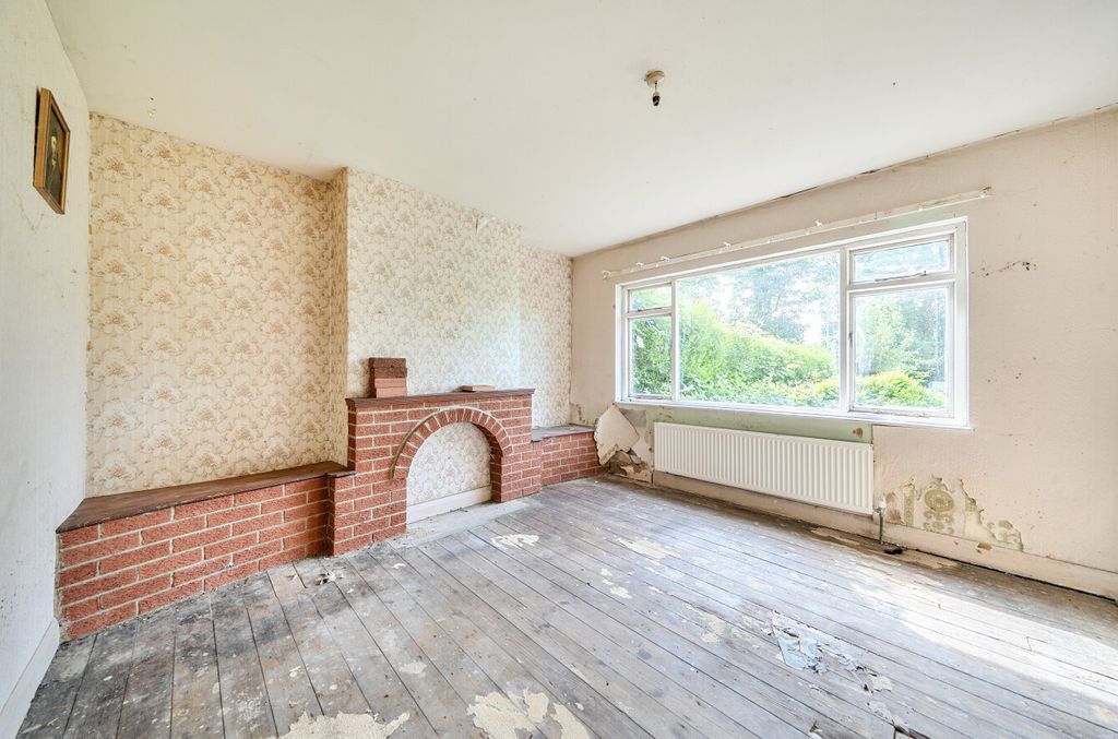 Property photo 2 of 21 1467389-13-6A16Bf...