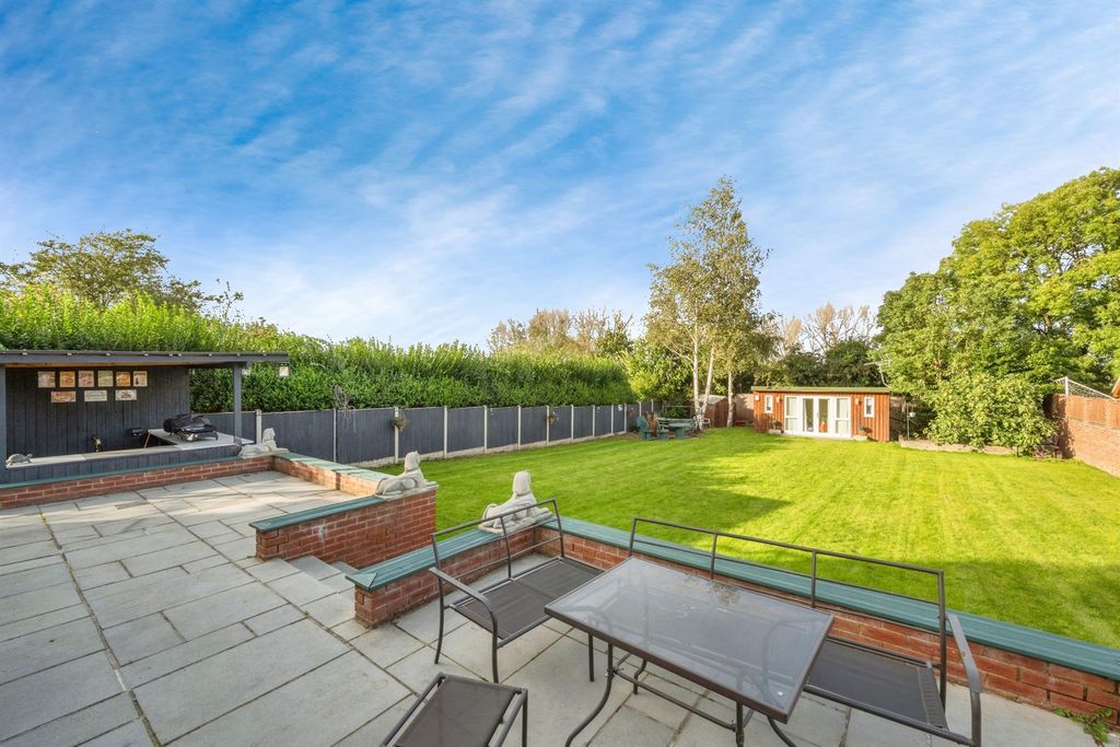 Property photo 3 of 19