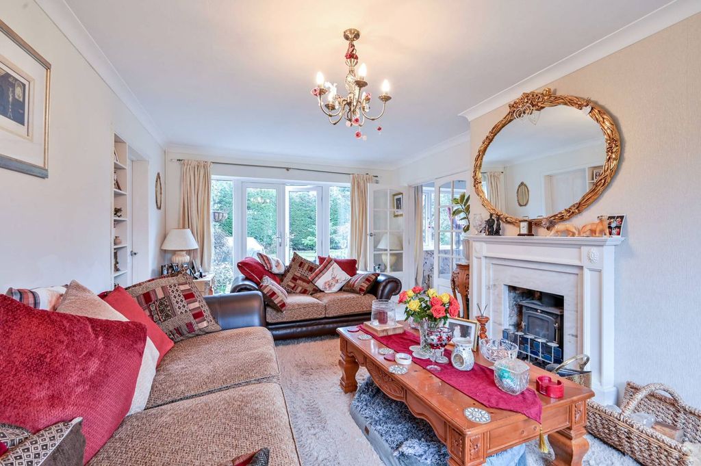 Property photo 2 of 18