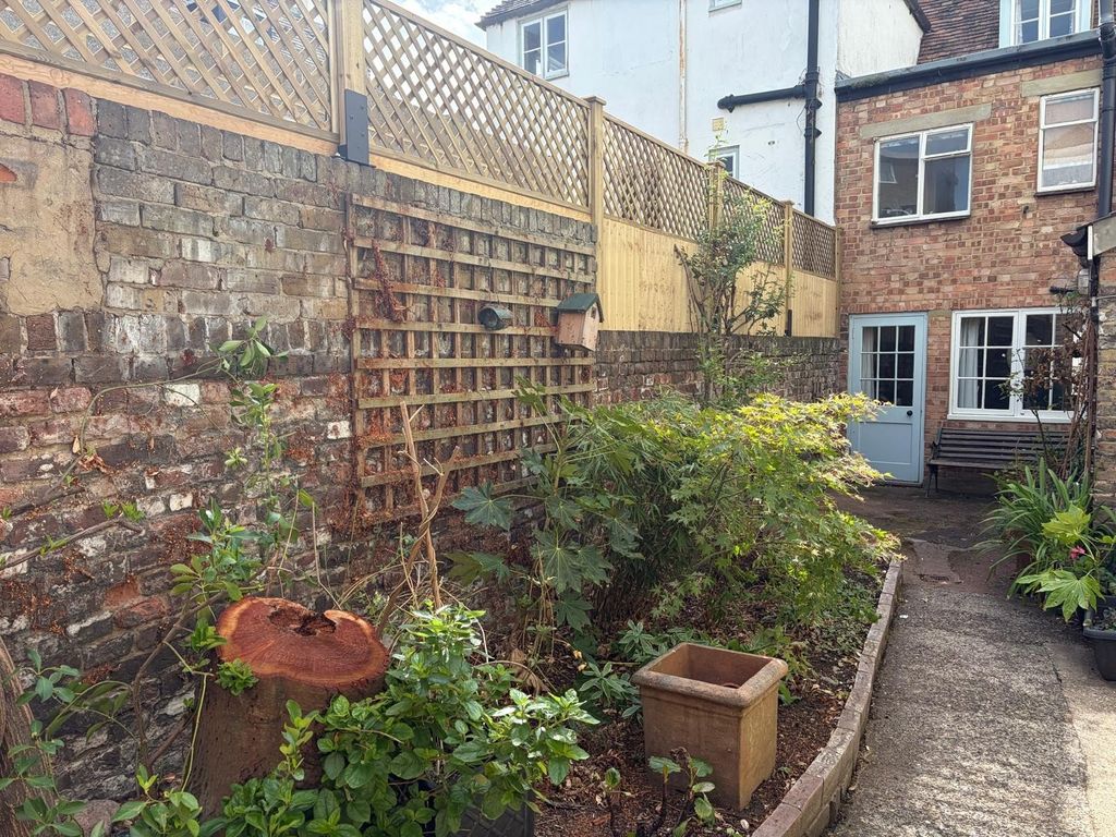 Property photo 2 of 15 Picture No. 23