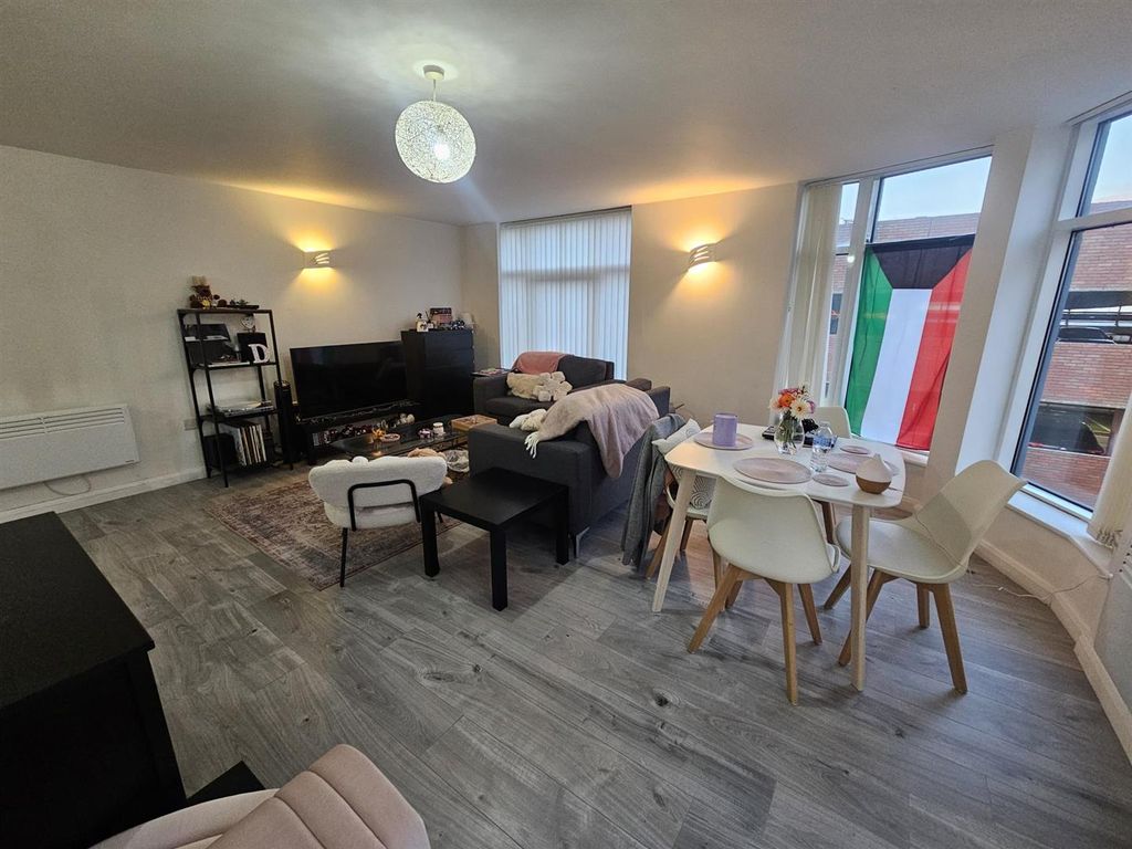 Property photo 3 of 17 485.Jpg