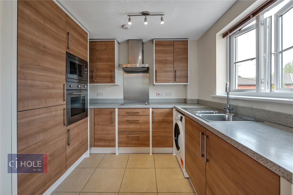 Property photo 2 of 7 Picture No. 05