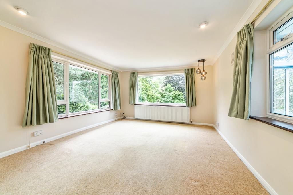 Property photo 3 of 29 Dining Room