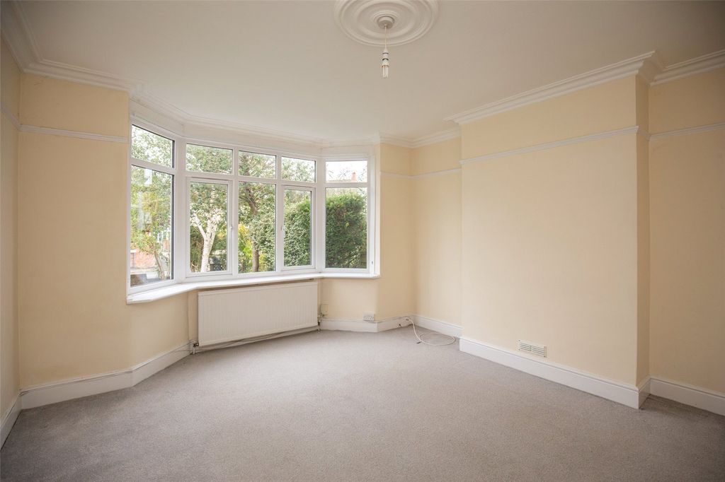 Property photo 2 of 18 Picture No. 01