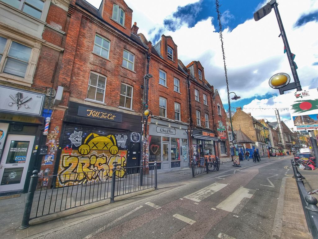 Property photo 1 of 8 Spacious Studio On Brick Lane