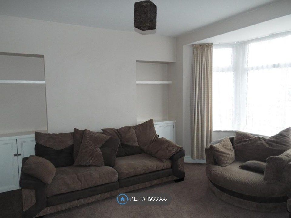 Property photo 2 of 11