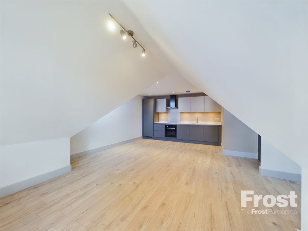 Property photo 2 of 7 Picture No. 15