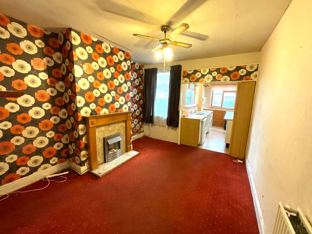 Property photo 3 of 17 Img_4861