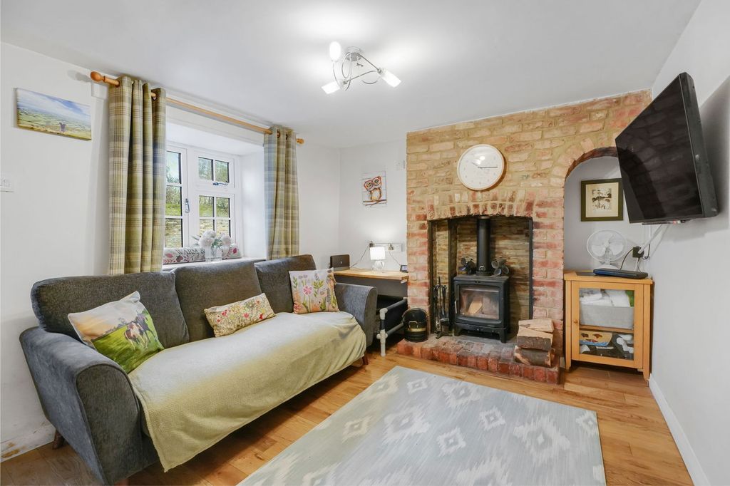 Property photo 2 of 24