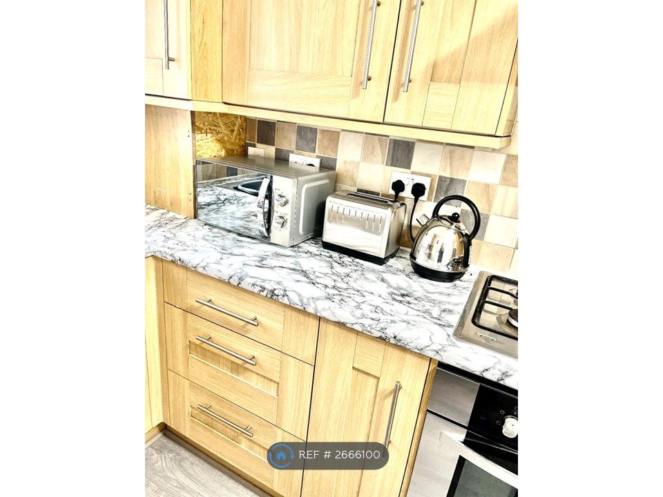 Property photo 3 of 23