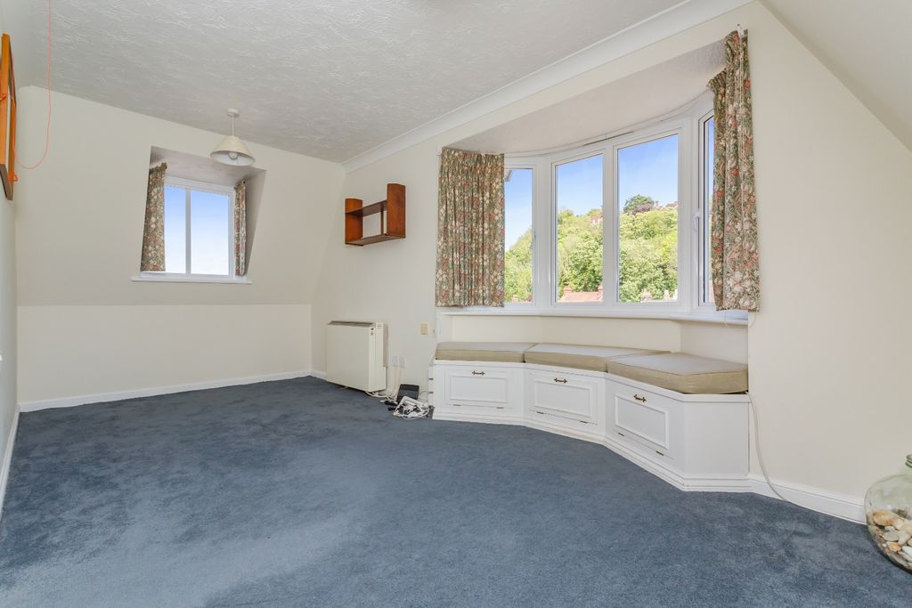 Property photo 3 of 13 4860032